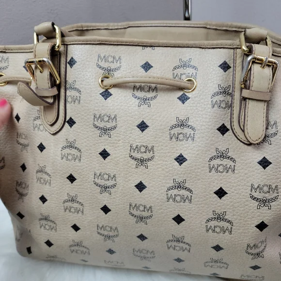 MCM Women's Beige Tote Bag - Picture 15 of 16